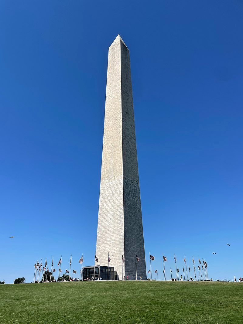 Washington_Monument_2022.jpg